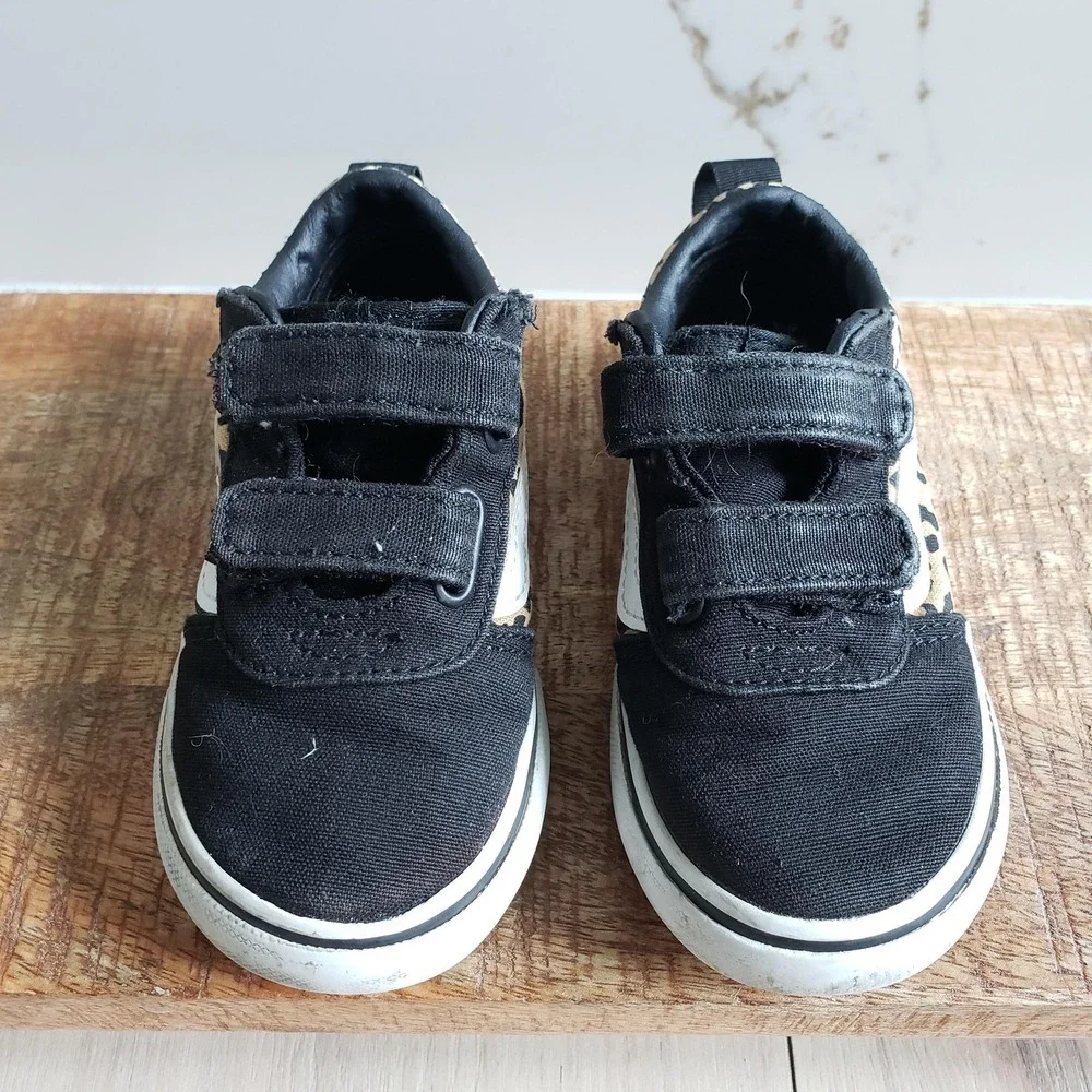 Vans Old Skool V Shoes Girls Toddler 7 Black Leopard Print Double Strap Casual